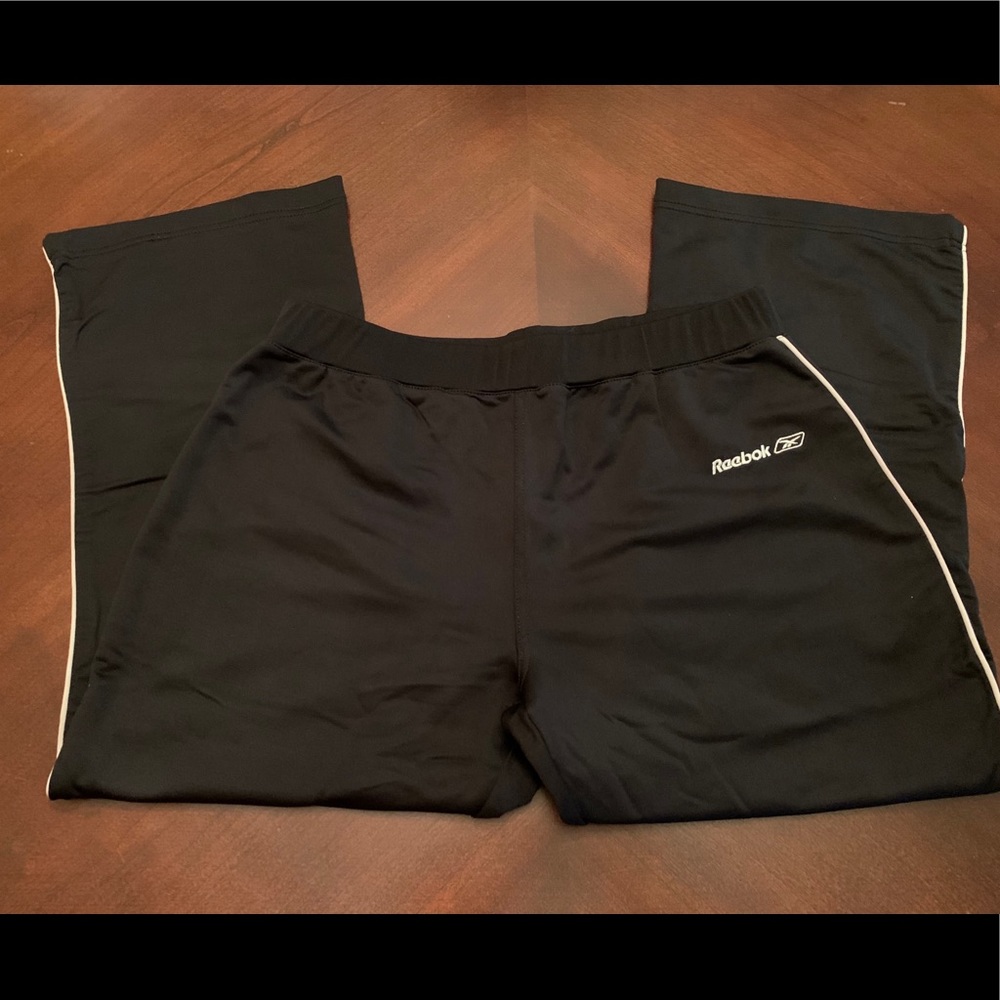 Reebok Cropped Athletic Pants Size Large